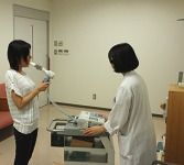 肺機能検査実施中
